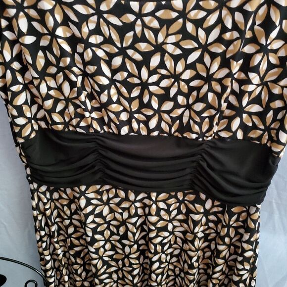 Perceptions Women's Sleeveless Floral Dress Color:Black/Taupe sz 14P - Picture 4 of 4